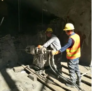 南芬水下抗分散灌浆料特点 水下不分散注浆料介绍